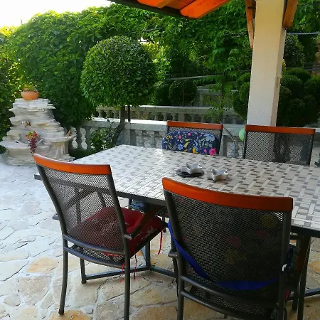 House Pelcic كوسترينا