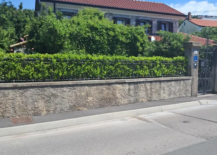 House Pelcic Lägenhet Kostrena